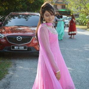 reena walia profile icon