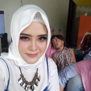 Nia Puspitasari profile icon