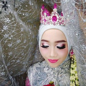 Eny YuLia profile icon