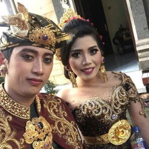 Dek Eni profile icon