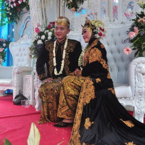 Dhea Puspitasari profile icon