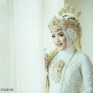 Intan Permatasari profile icon