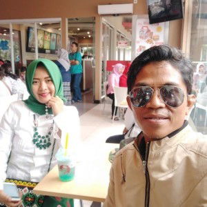 Lis Sumitro profile icon