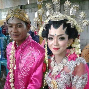 Fitriyani profile icon