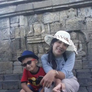 Lusiana NurdinNufus BundanyaRadit profile icon