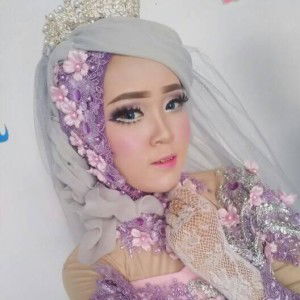 Warohh Zhe Metallic Grey profile icon