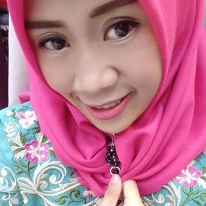 Ria febrianti profile icon