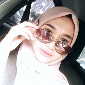 putri carisa profile icon