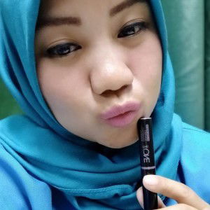 Riska Pramita profile icon