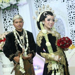 Vina Isfiana profile icon