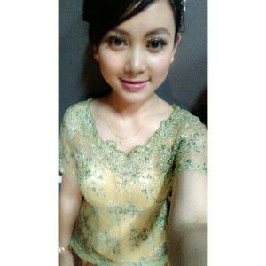 Senny BiddRoss Larose Sirait profile icon