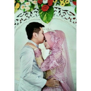 esti rahayu purnami profile icon