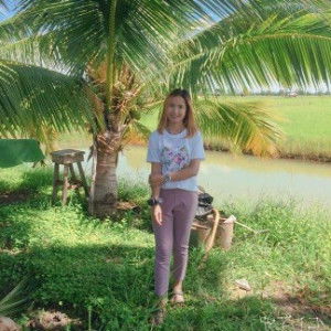 Regine Estalbo profile icon