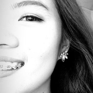 nina dara profile icon