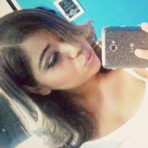 La ojitos Alatorre profile icon