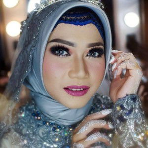 Dewi Destiana profile icon