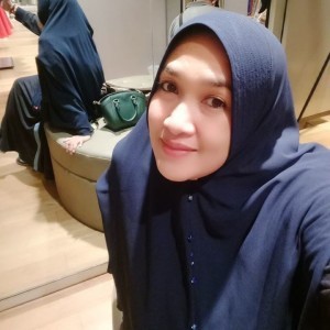 Fitri Sari profile icon