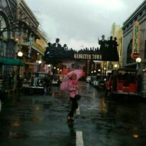 Julia Hanggoro profile icon