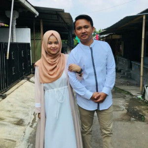 Retno Sari profile icon