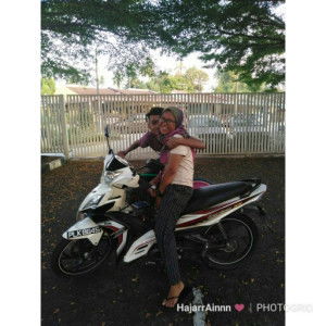 hajarrainn profile icon