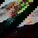 Vara Indah Noni profile icon