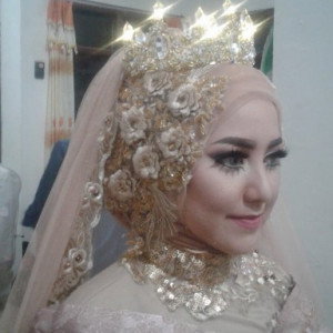 Deny Hidayati profile icon