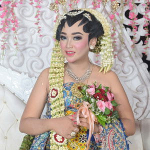 Eka Diyana profile icon