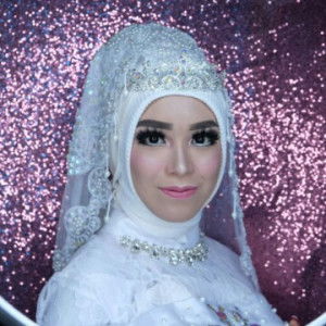 Novelia Indriani profile icon