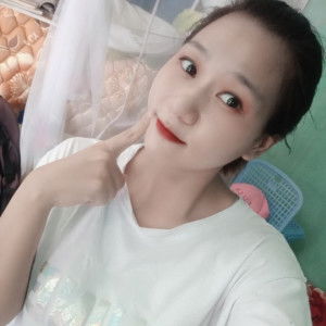 Linh Em's profile icon