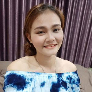 Waew Benjaporn profile icon