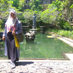 Tuti Rahmawati profile icon