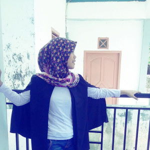 Resti Puspitasari profile icon