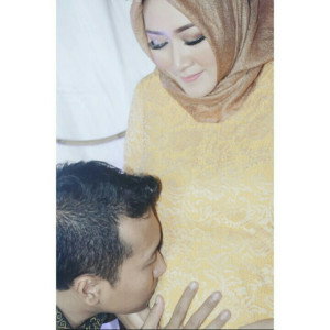 Ratih Bayu profile icon