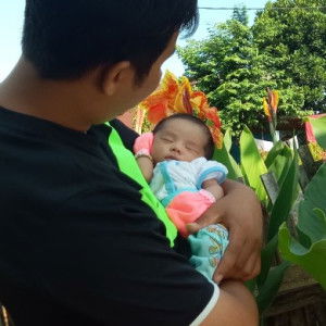 RiyaNa Sariiee profile icon