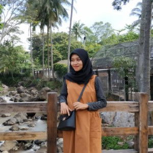 Dwi Retno profile icon