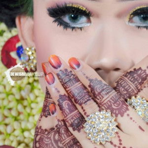 Liana Na profile icon