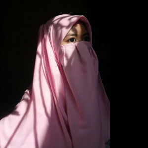 Indah Ayu profile icon