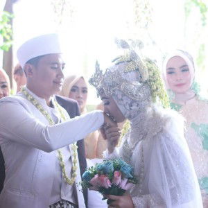 Siti Nur Azizah profile icon