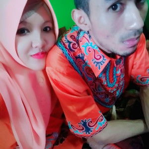 Yuli Tri Wahyuni profile icon