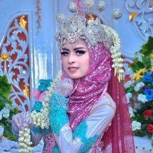 Dewipriyanti profile icon