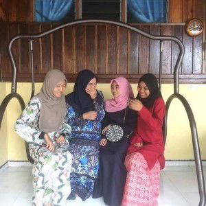 Nur Raishah profile icon