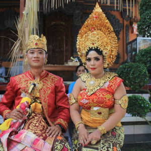 Laras Yani profile icon