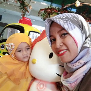 adzkia shafa profile icon