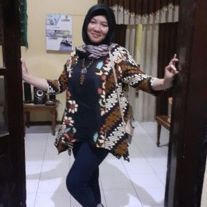 Novita Fariouz profile icon