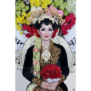 Putri Dewi N S profile icon