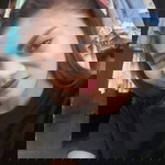 A LO NA profile icon