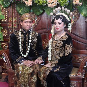 Indah Yuni Talia Putri profile icon