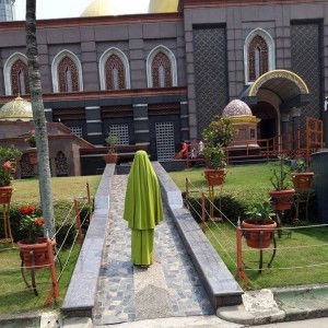 YORI NUR VITASARI profile icon