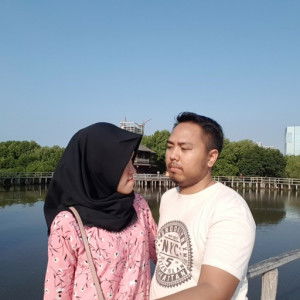 Putri Karyani profile icon