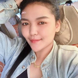 Beem Charinya profile icon